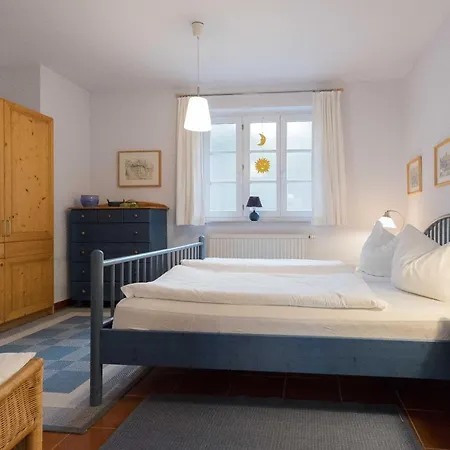 - Wieck Ferienwohnung Old Lady Born