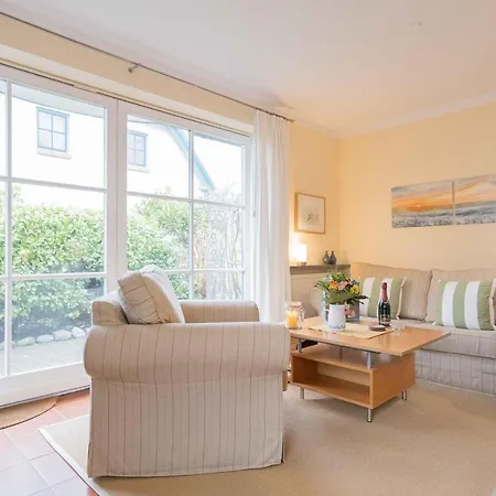 - Wieck Ferienwohnung Old Lady *